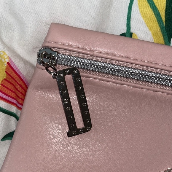 NWOT Dior Blush Pink Faux Leather Makeup Bag Cosmetic Case W Embroidered Beading - Picture 4 of 9